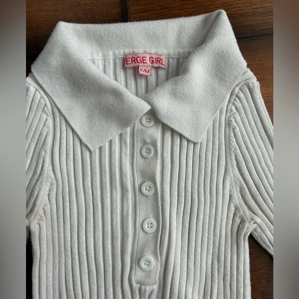 Verge Girl white collared crop top. Size S/M. - Picture 2 of 4